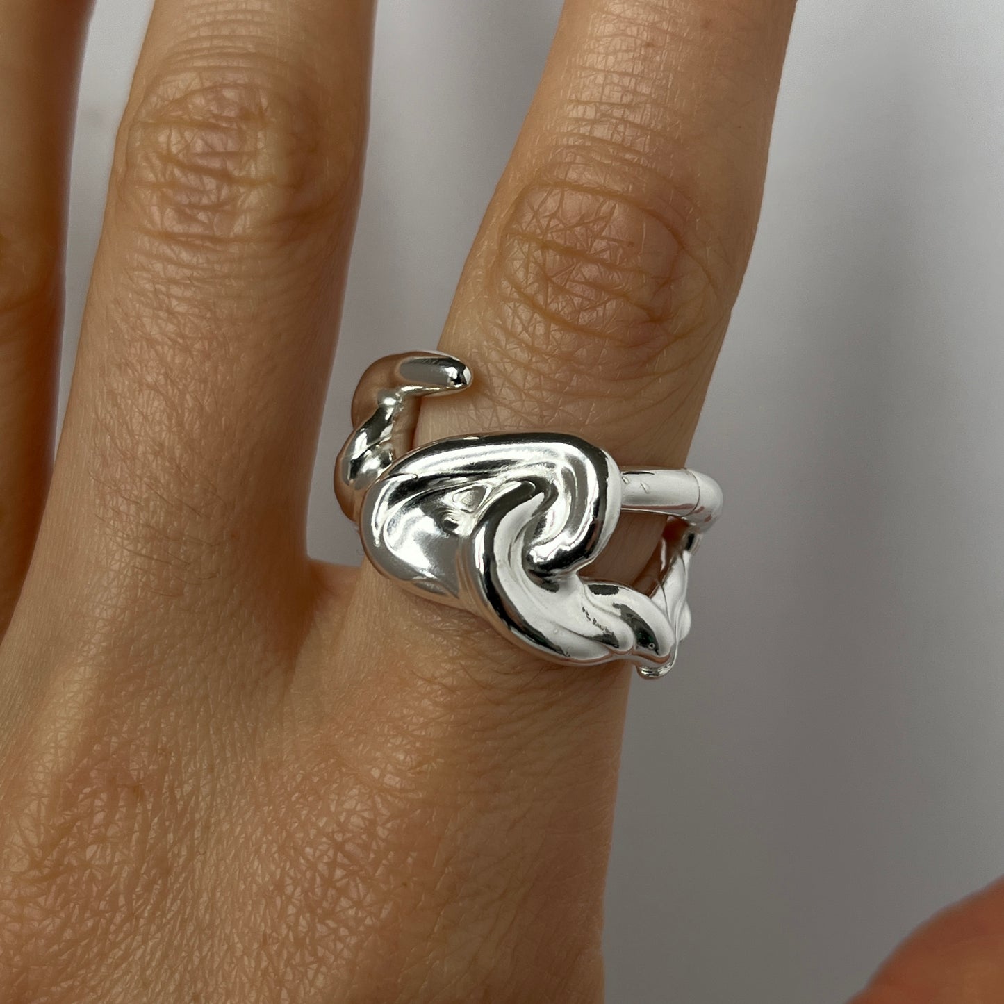 TENEA ICH RINGE