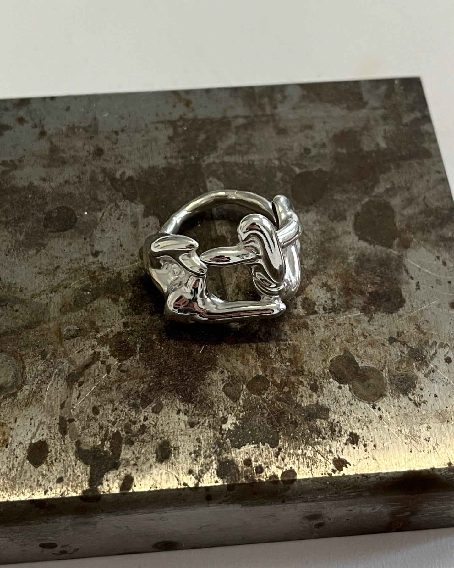 TENEA II RING