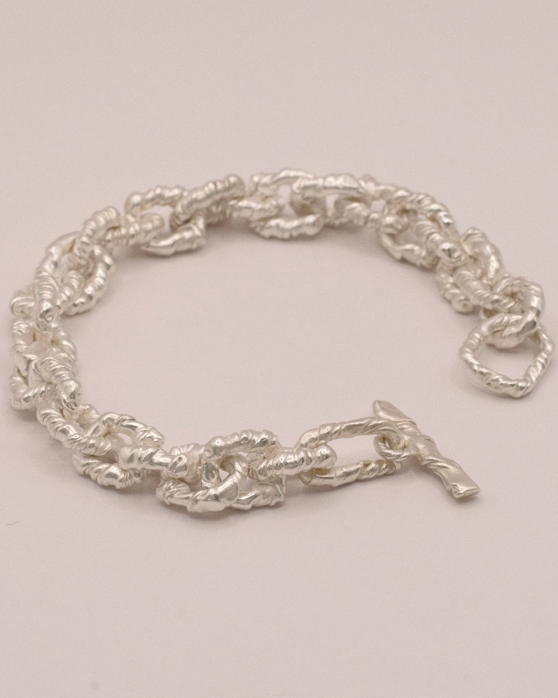 Silver elegant chain bracelet 